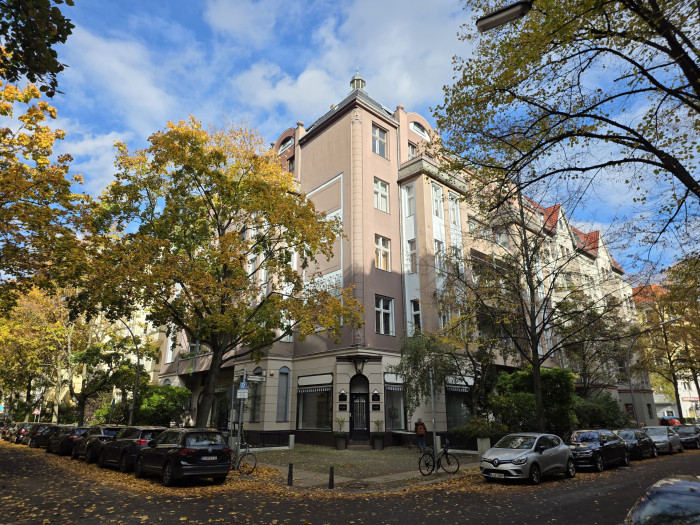 Auch beim Galaxy Z Fold 7 ist die Belichtung gut, die Farben aber zu warm. (Bild: Tobias Költzsch/Golem)